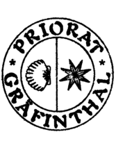 Pilger-Stempelaufdruck mit dem Text "Priorat Gräfinthal". Links im Aufdruck ist eine Jakobsmuschel und rechts ein Stern zu sehen.