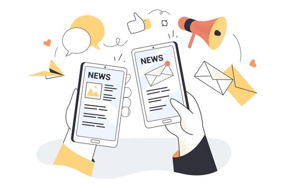 Hand holding smartphones with online newspaper, newsletter