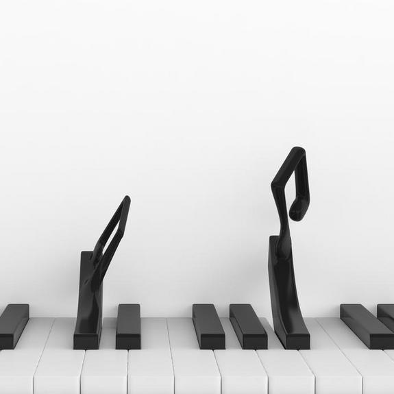 Titelbild: Gedrückte Klaviertasten mit Musiknoten, die in der Luft stehen..